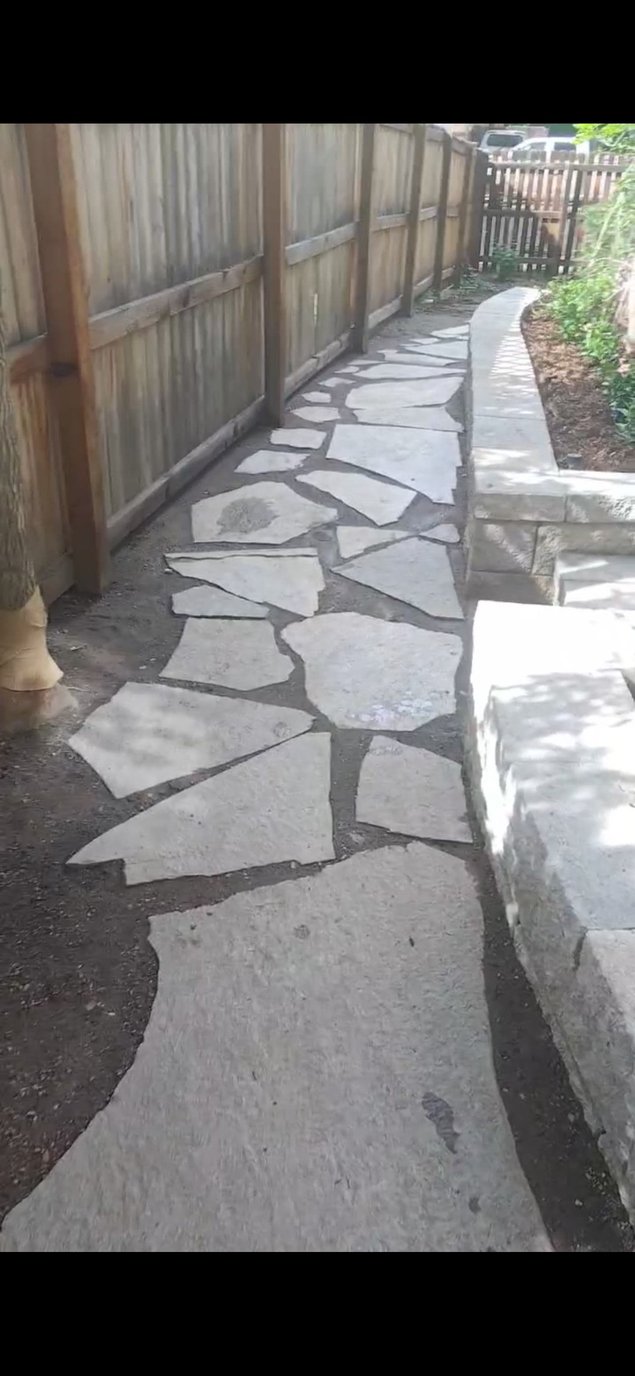 Gallery photos for Retaining Wall, Flagstone Walkway and Cobblestone Edging Done Right: Image #3
